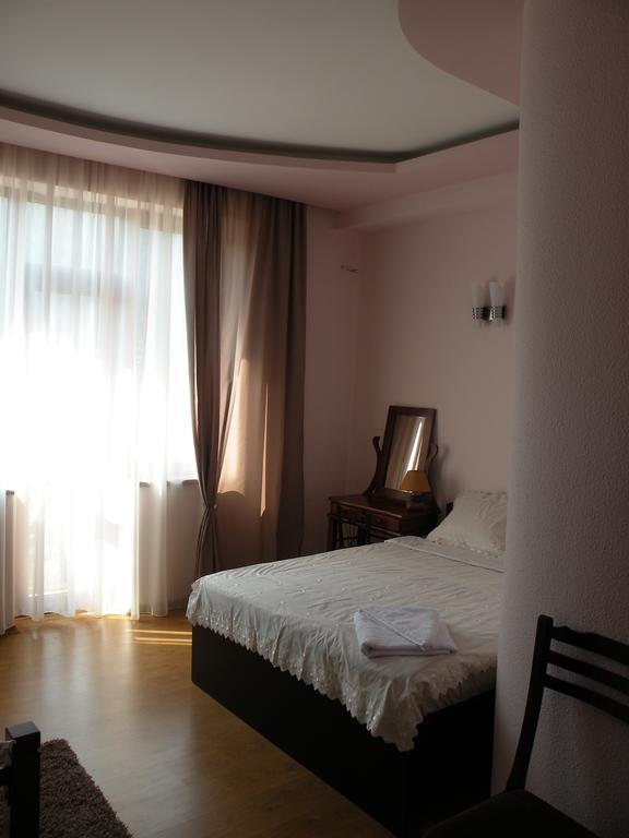 Victoria Royal Hotel Tbilisi Room photo